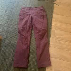 Women's Duluth size 8X31  Burgundy WARM Fleece lined work Pants